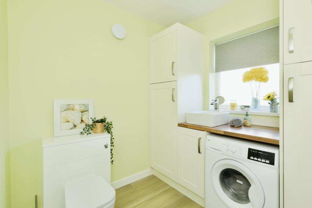 Utility Room/W.C