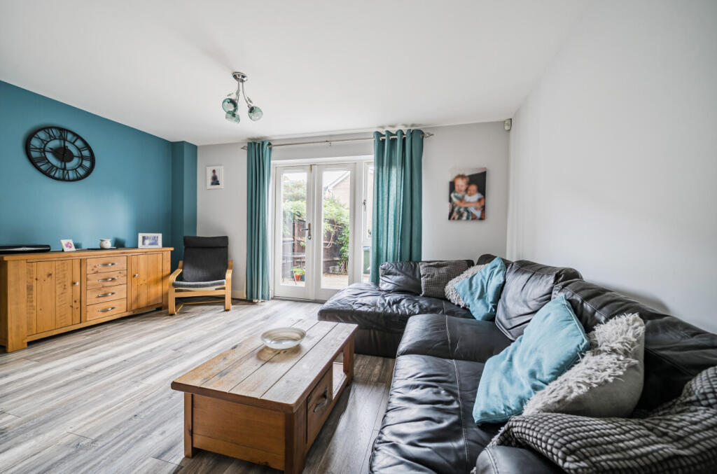 1348538-6-68b8053...