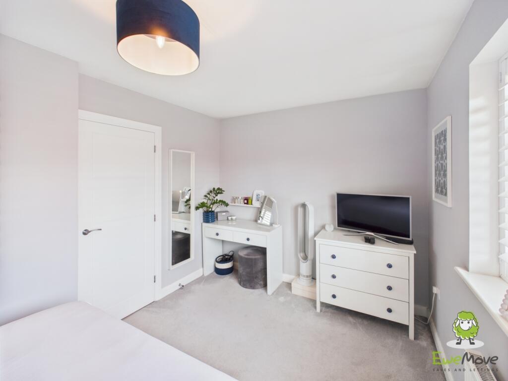 EweMove Basingstoke Church Acre Bedroom One