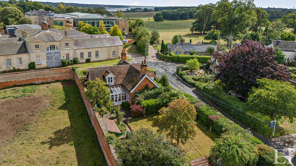 8662260-exteriorW...