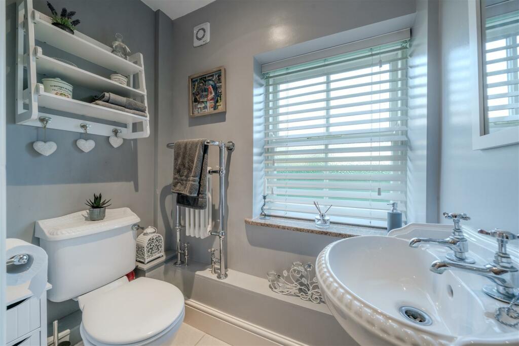 Downstairs WC.jpg