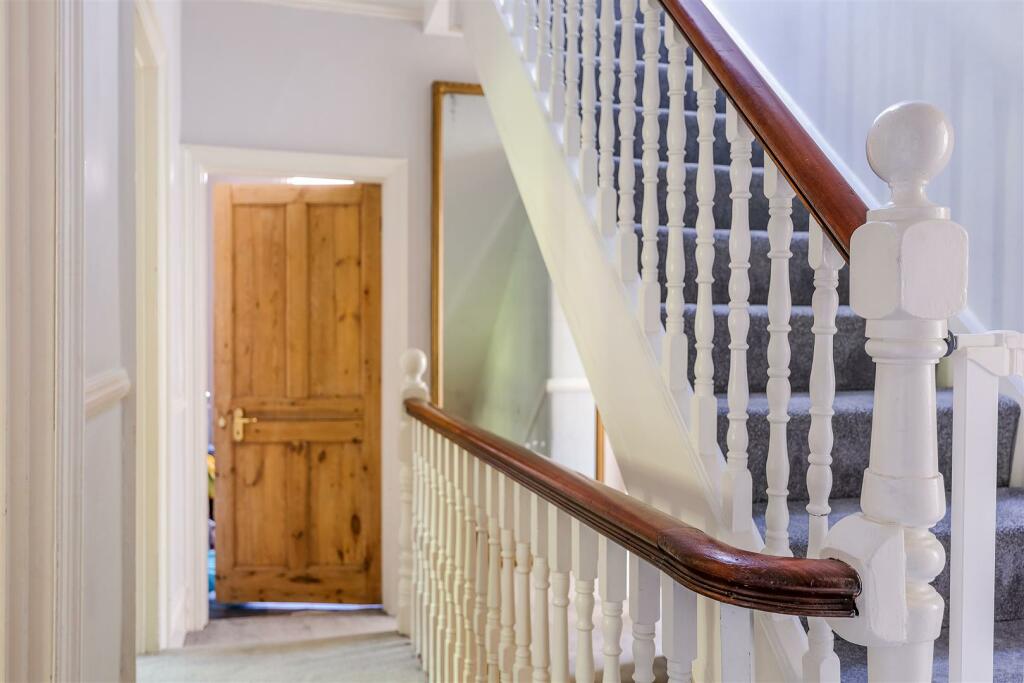 TOWER ROAD, 20A (13).jpg