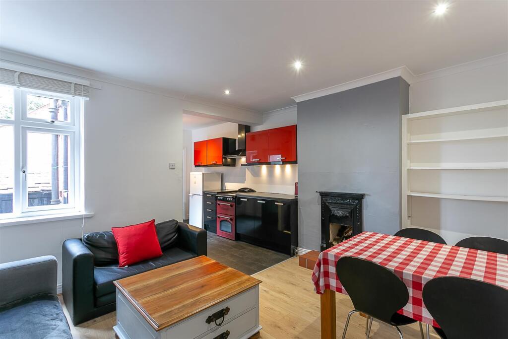 Open Plan Kitchen/Dining