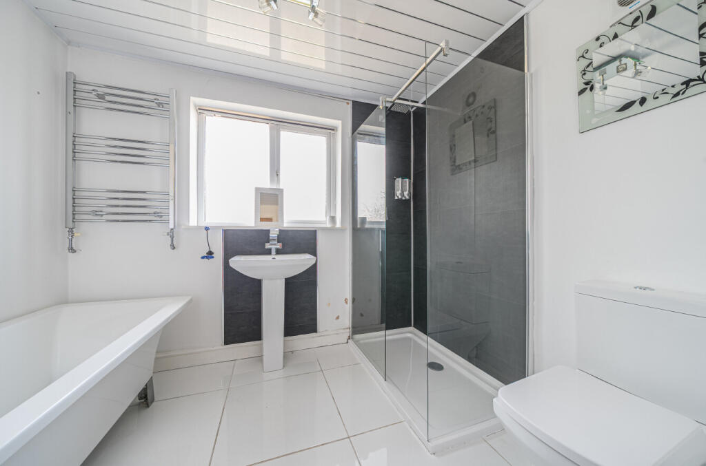 1325471-19-687eae...