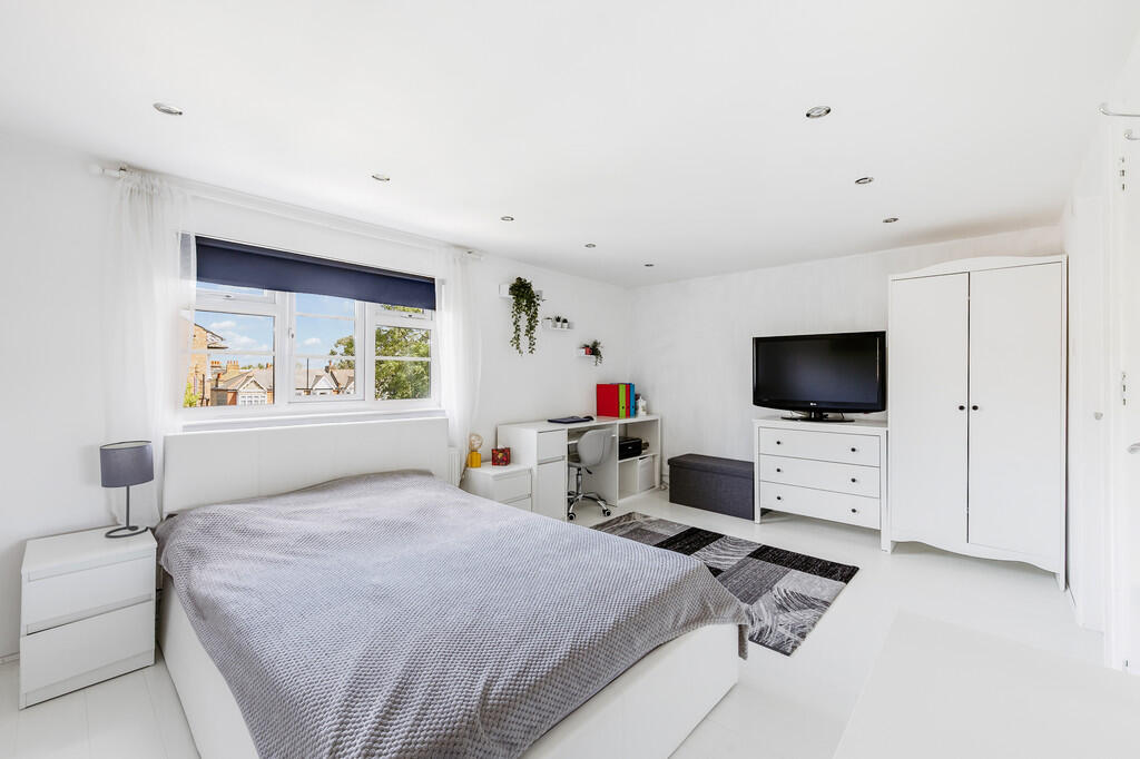 Creighton Road (1...