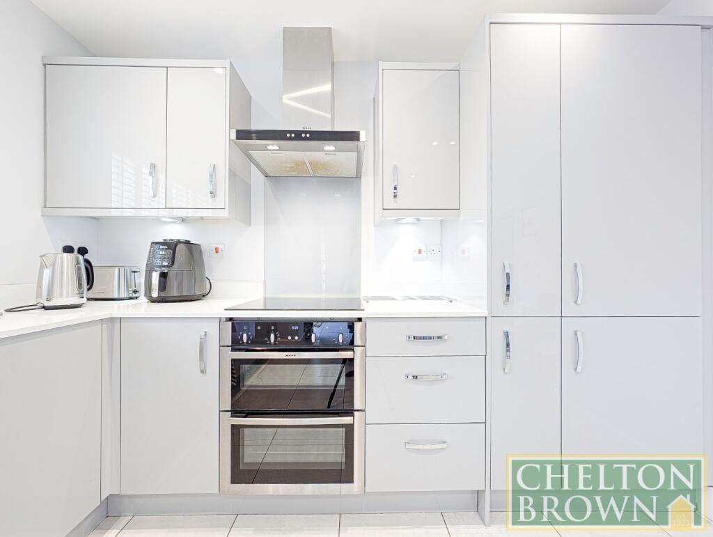 Kitchen &amp; Diner
