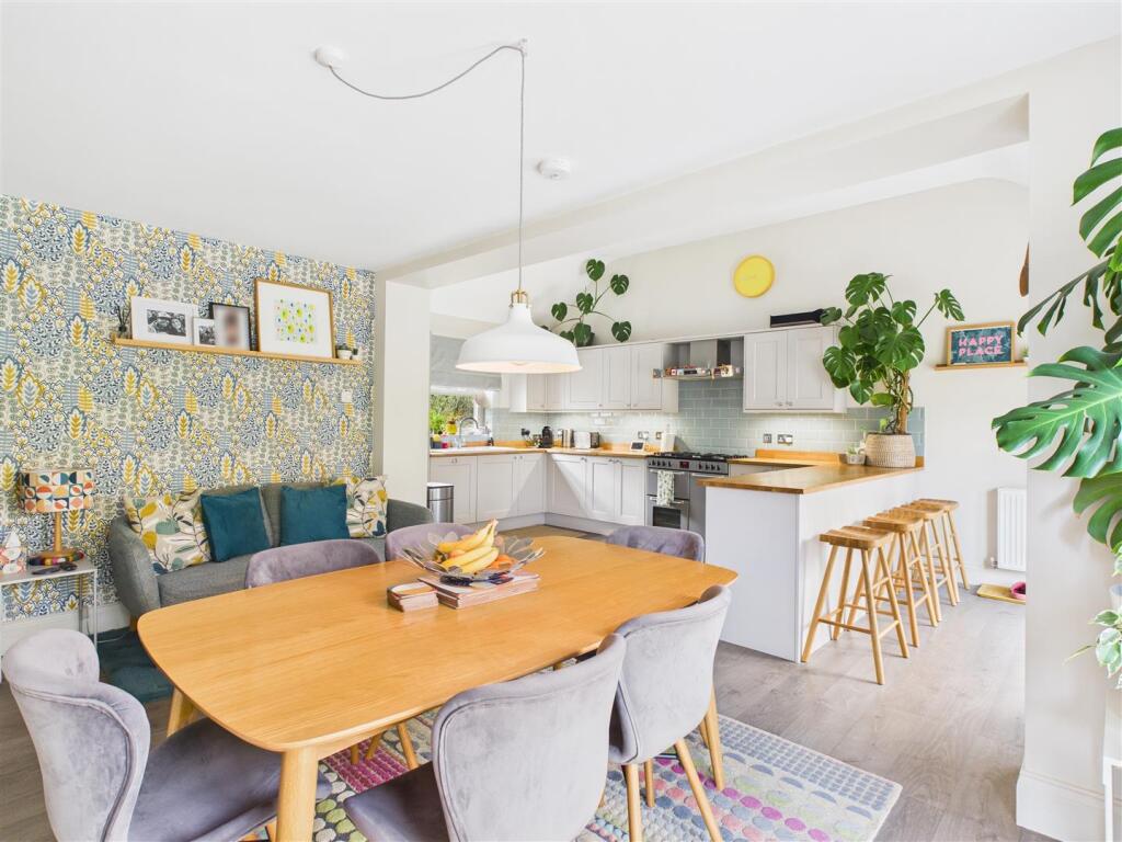 KITCHEN/ LIVING/ DINER