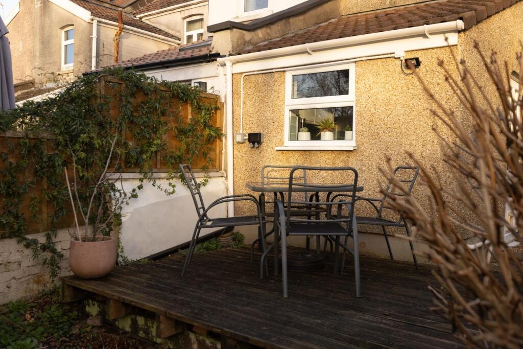 33 Repton Road, BS4-35.jpg
