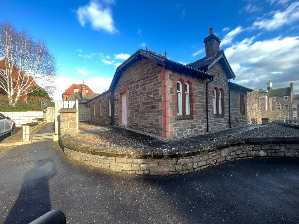 12_16850935146863.jp