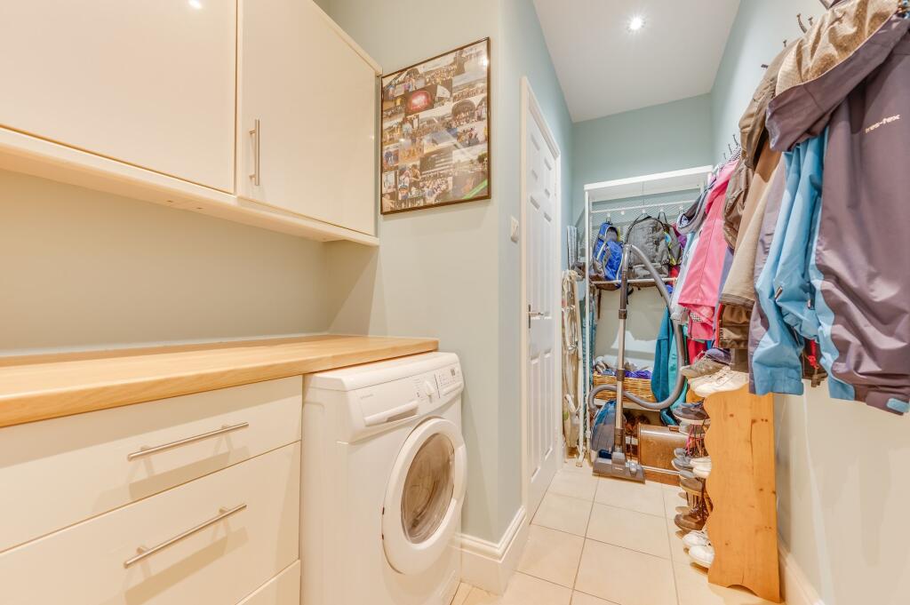 DOWNSTAIRS W/C AND UTILITY ROOM
