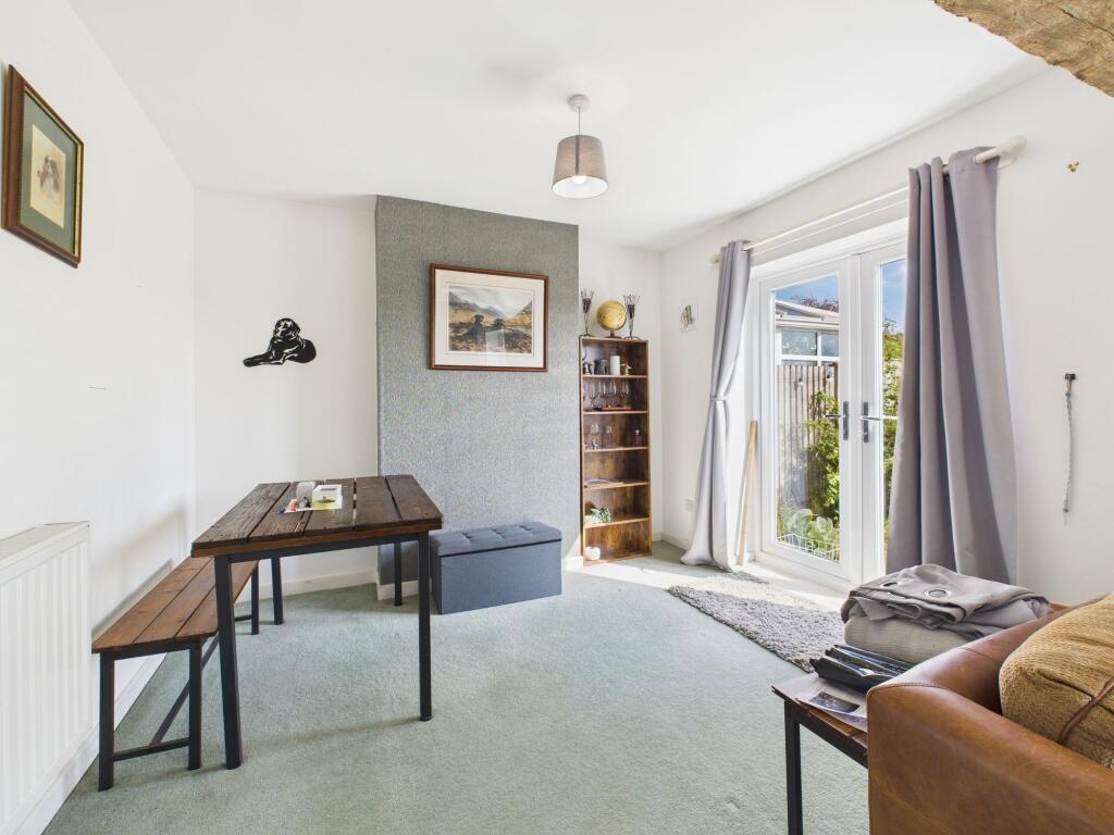 Sitting/Family Room