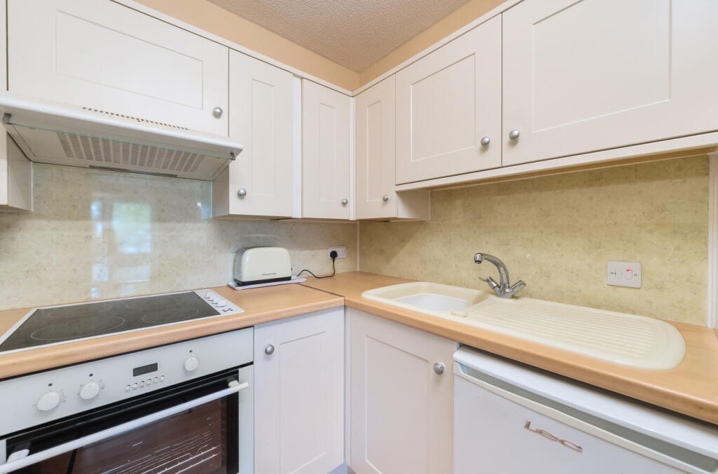 1316292-13-685d3b...