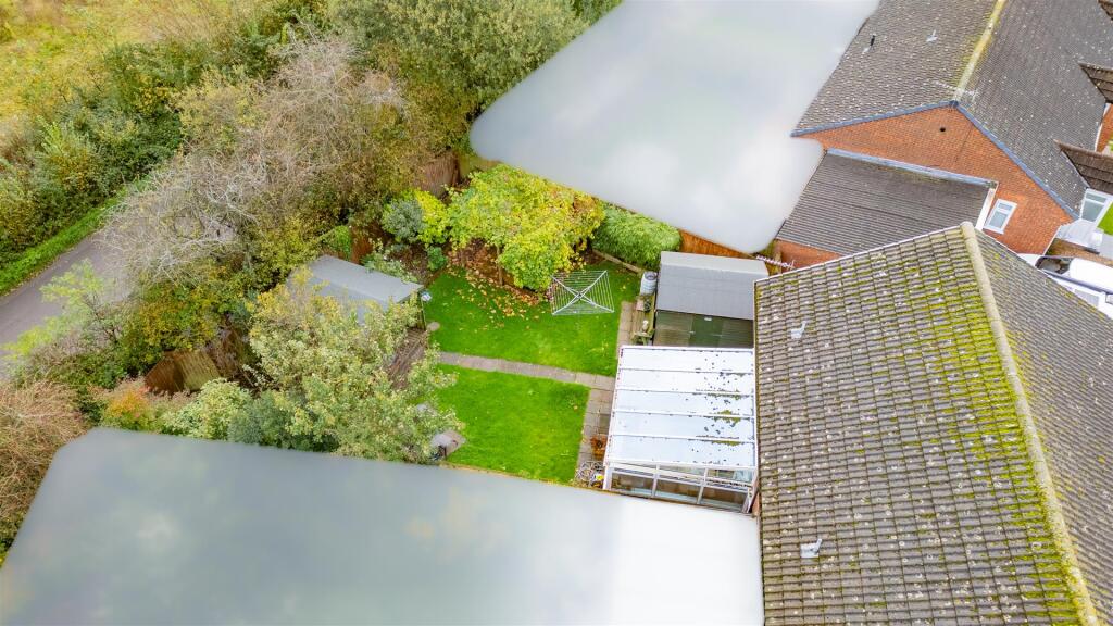 33 Ashgrove Way-8.jpg