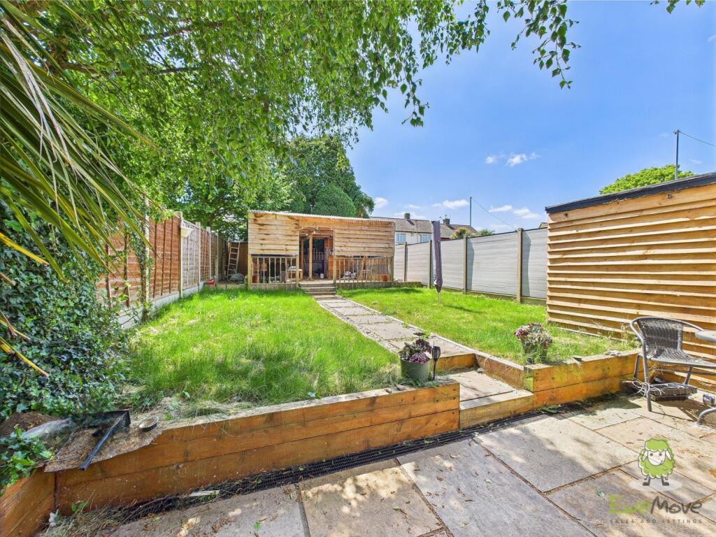 CAM01543G0-PR0129-STILL008