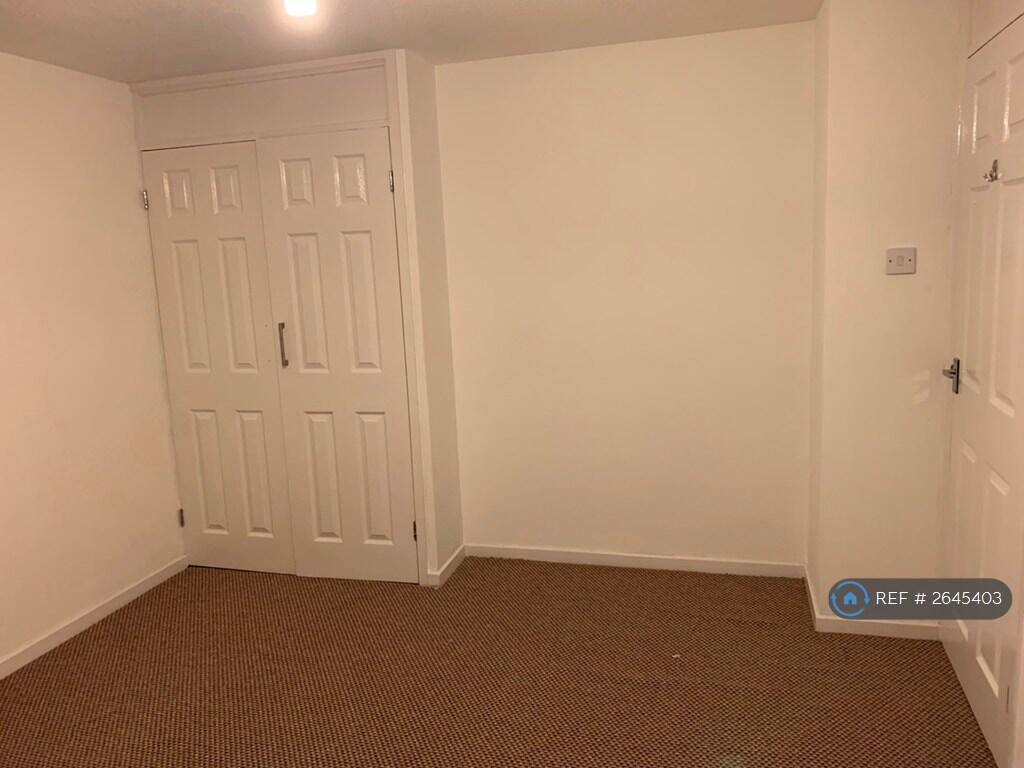 Double Bedroom 1 With Wardrobe 