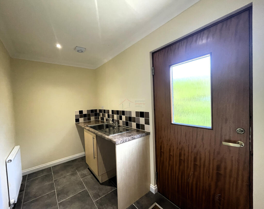Utility Room.JPG