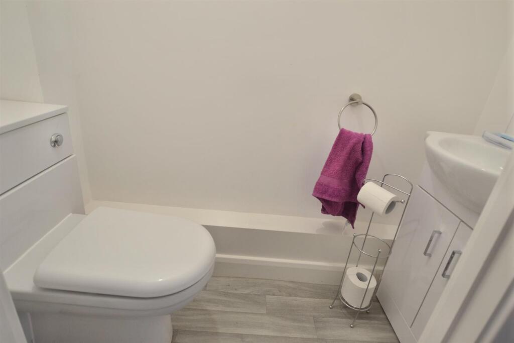 Downstair W.C / Cloakroom