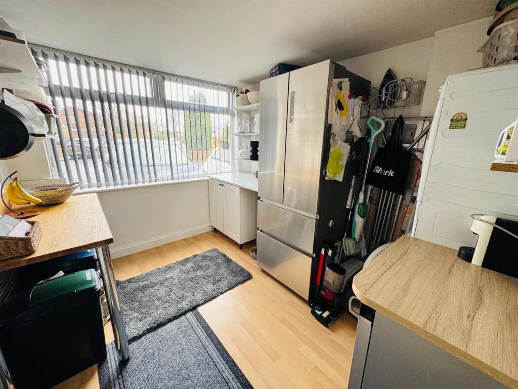 Ground Floor Bedroom/ Reception Room