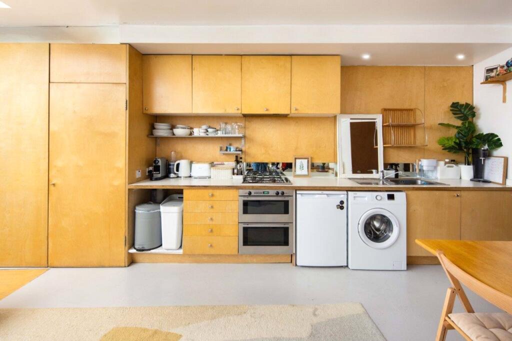 Living Room/Kitchen