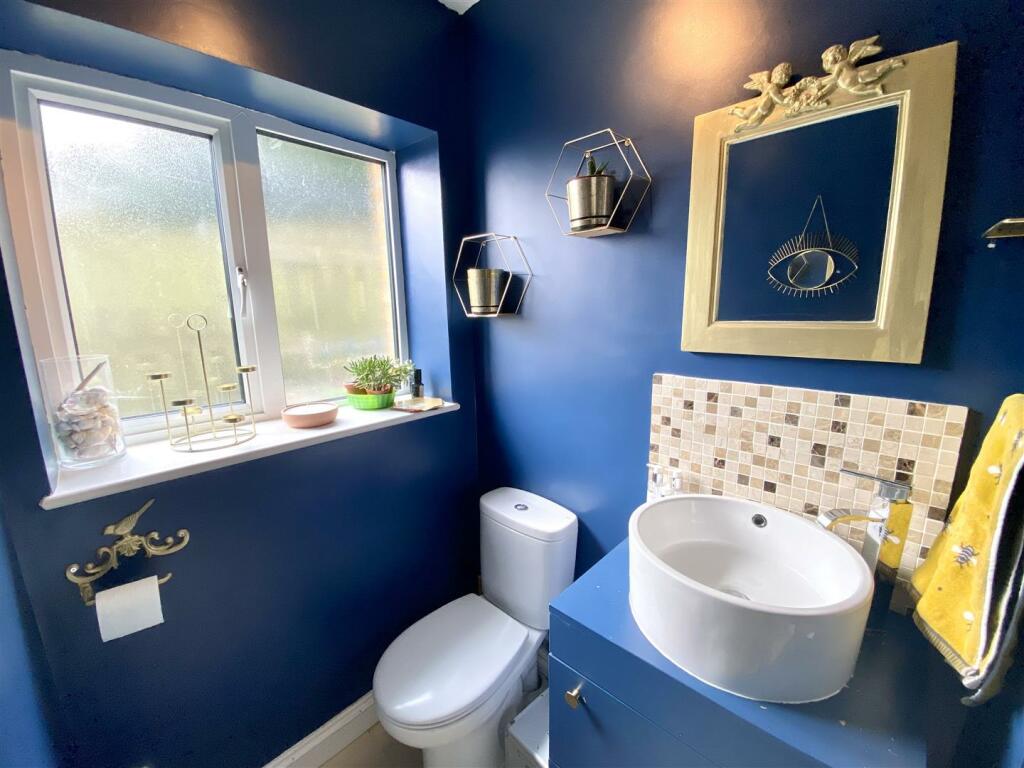 GROUND FLOOR WC