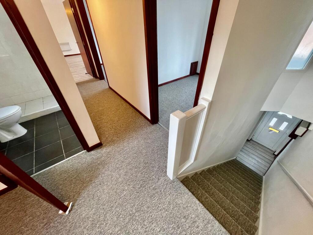 Hallway 4.jpeg