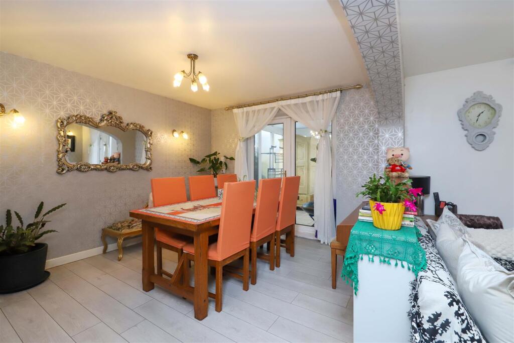 Dining Area 2