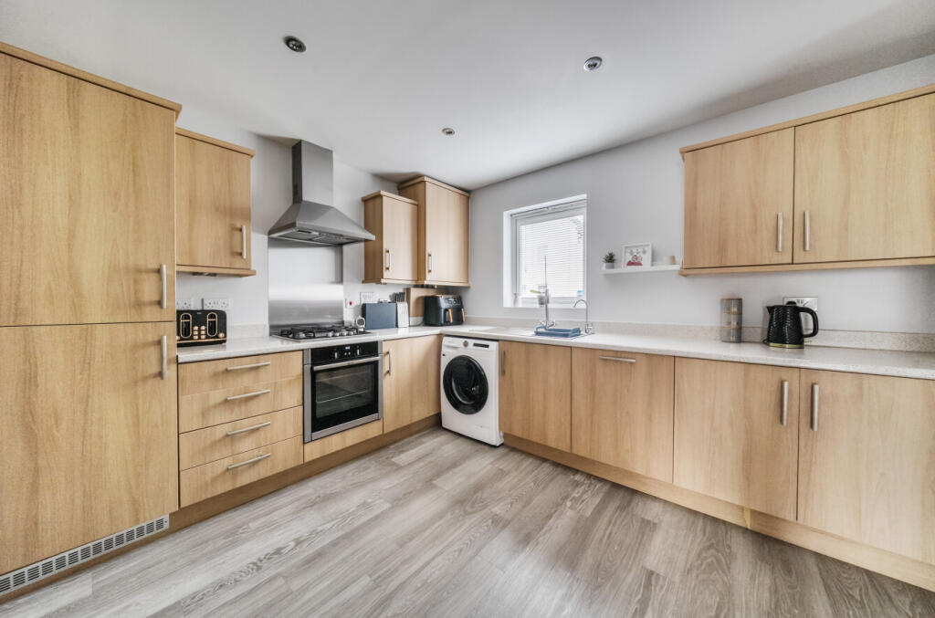 1365142-10-68f224...