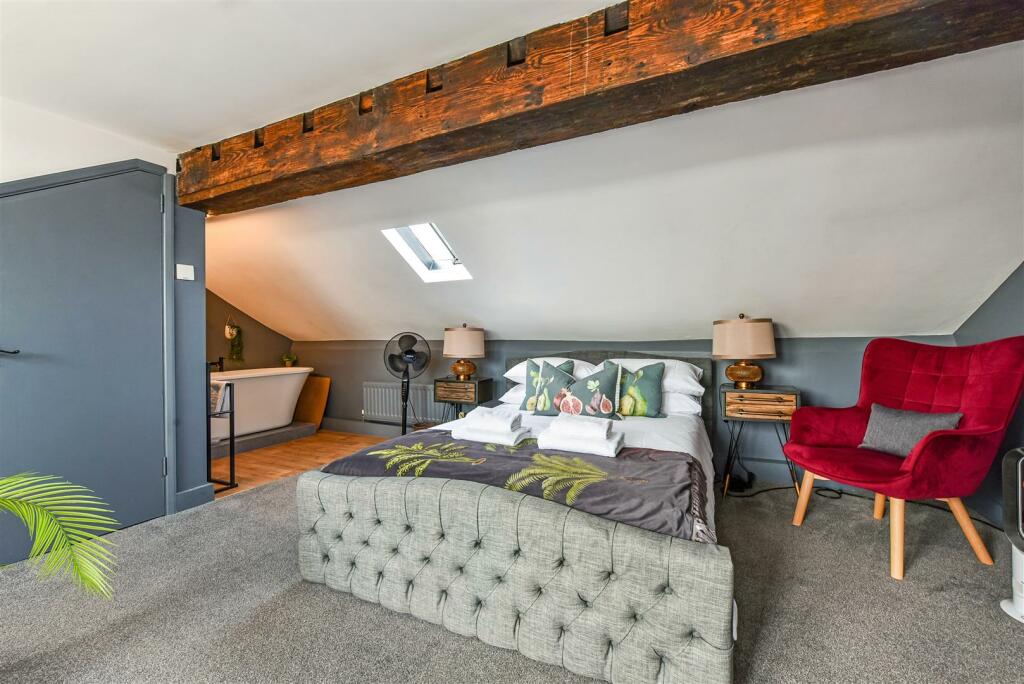 Principle Bedroom Suite