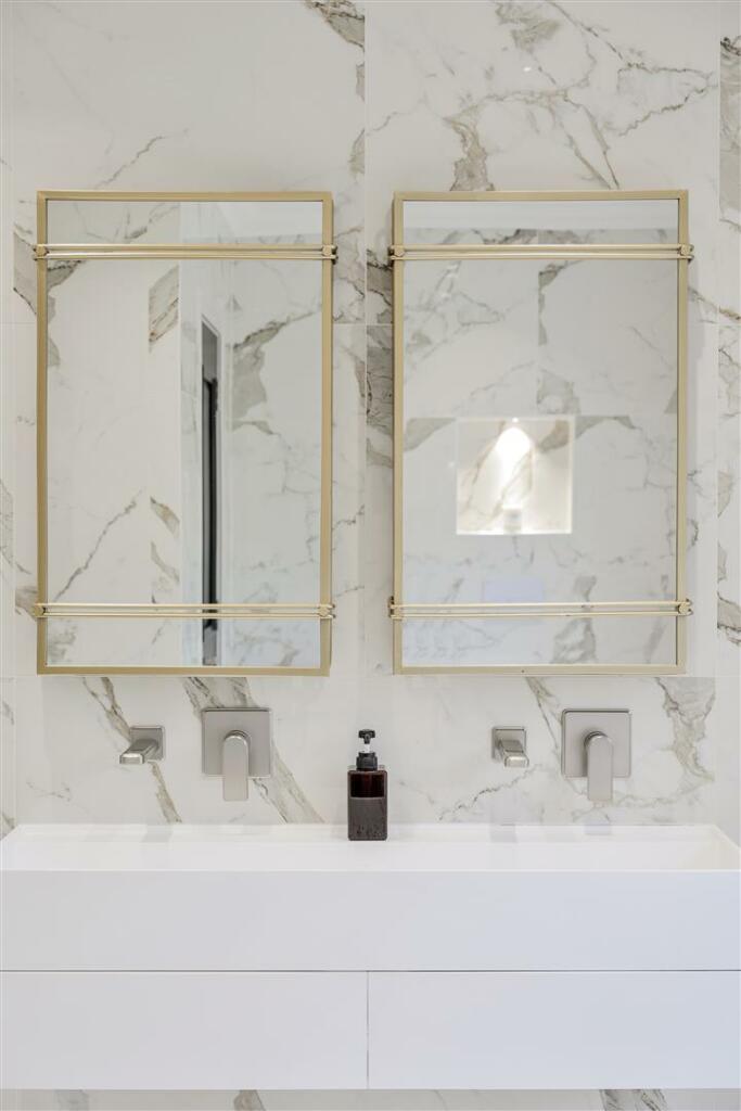 CUNLIFFE CLOSE, 1  (34).jpg