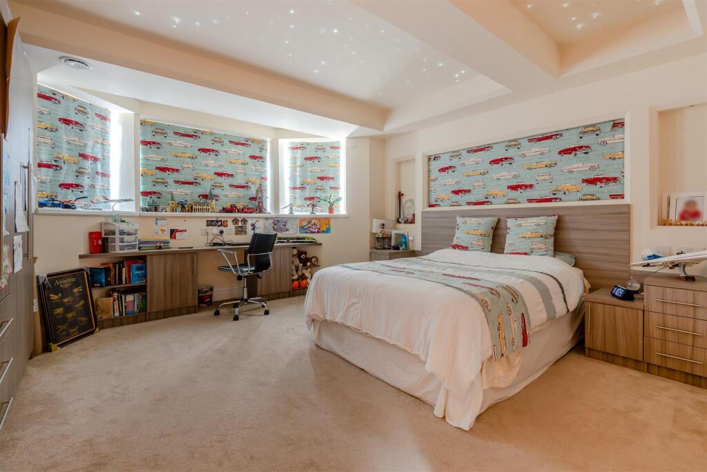 8657682-interior21.jpg