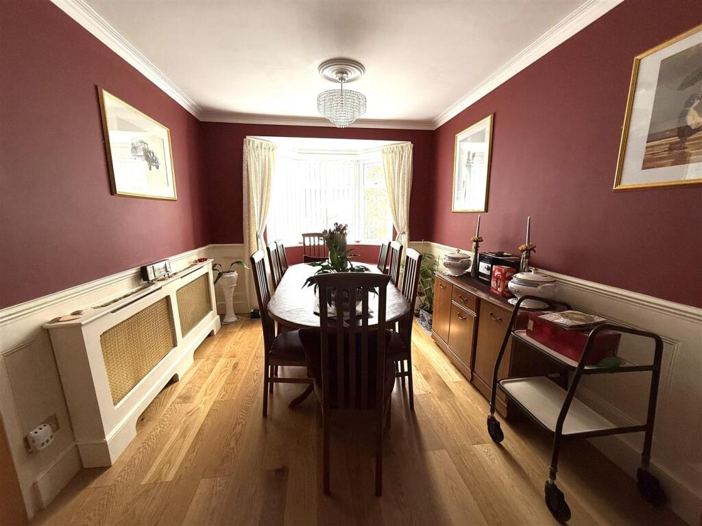 49 armitage dining.jpeg