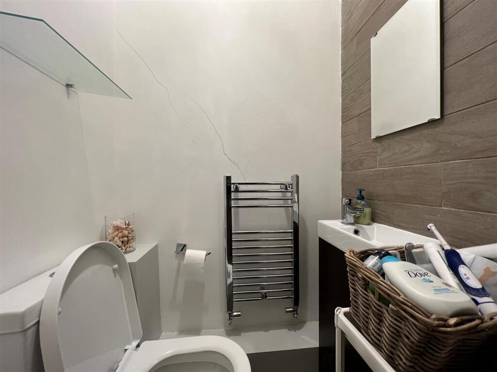 Ensuite.jpg