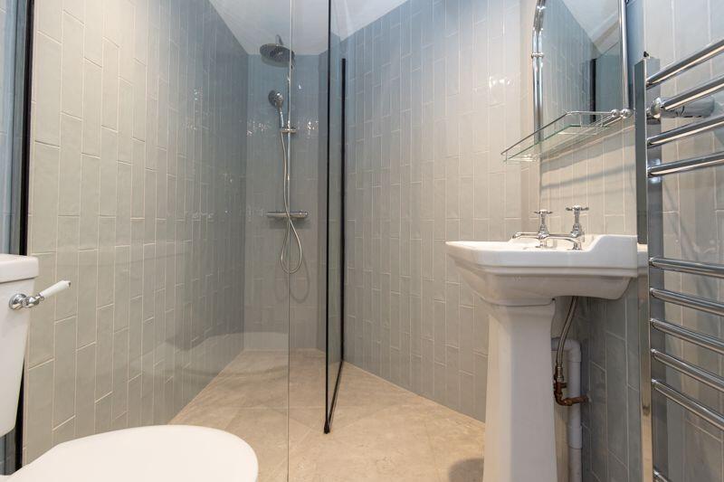 En-suite Shower