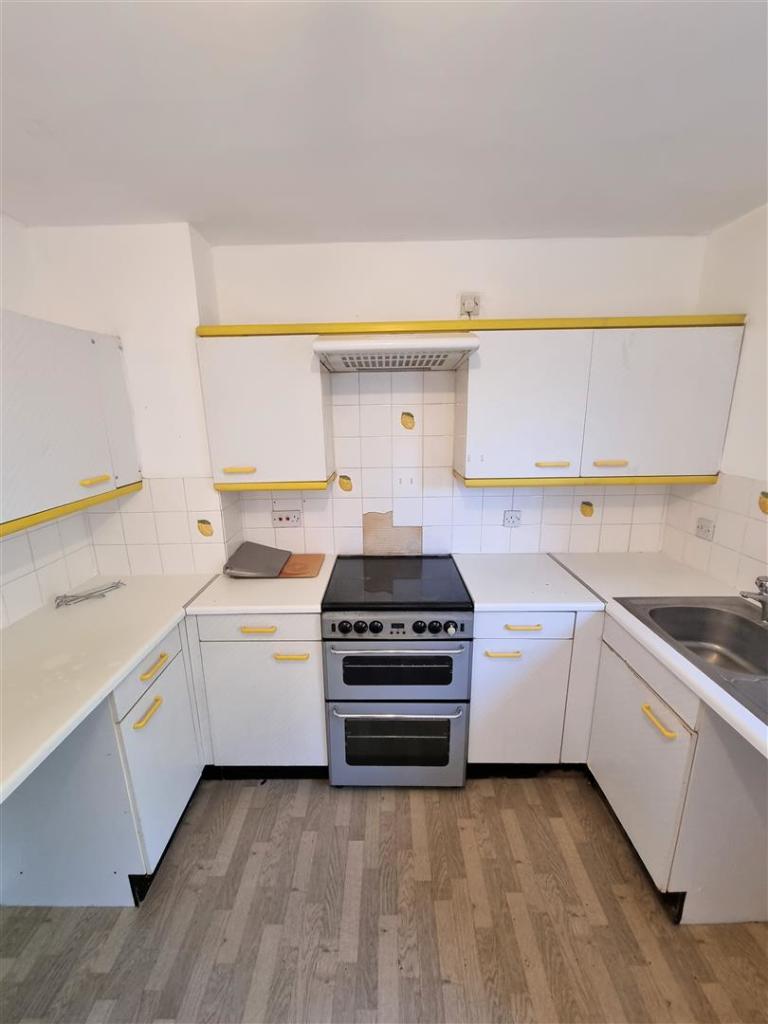 Kitchen (2).jpg