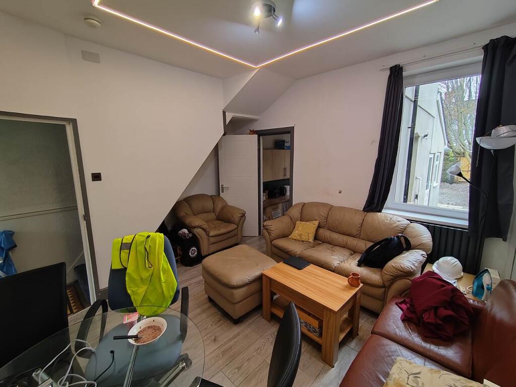 Living room (2)