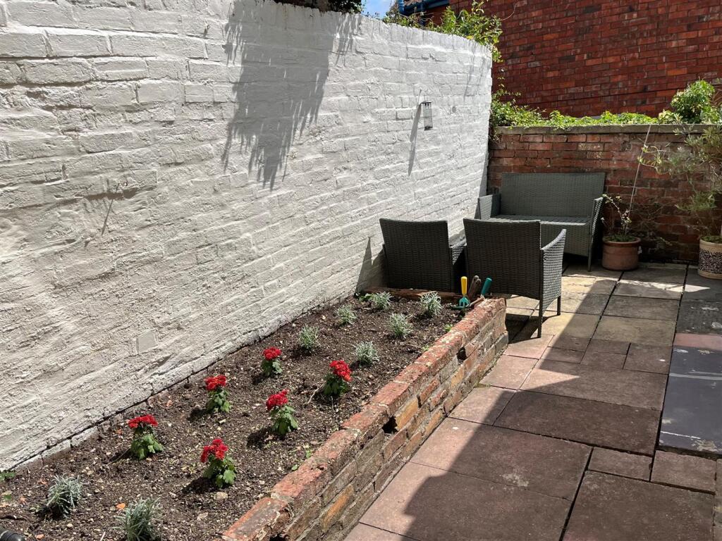 Garden 5.jpg