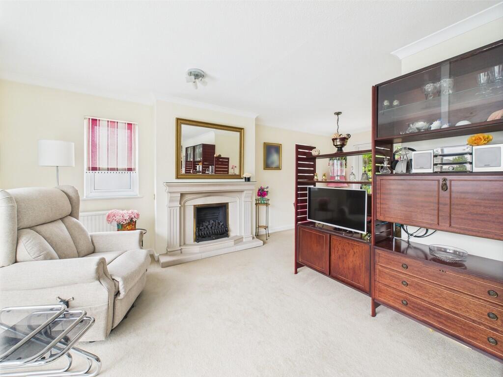 CAM02089G0-PR0483...