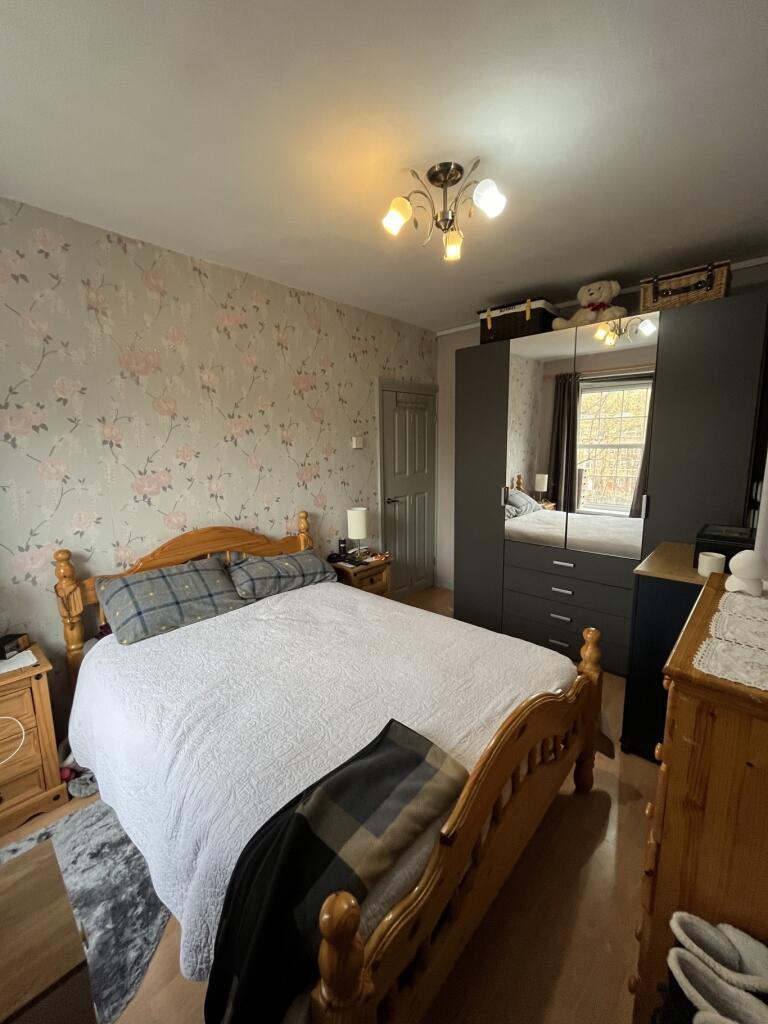 6829b6cad861a157d572b5c6cec99fa5682bb0b1_thmb_lg