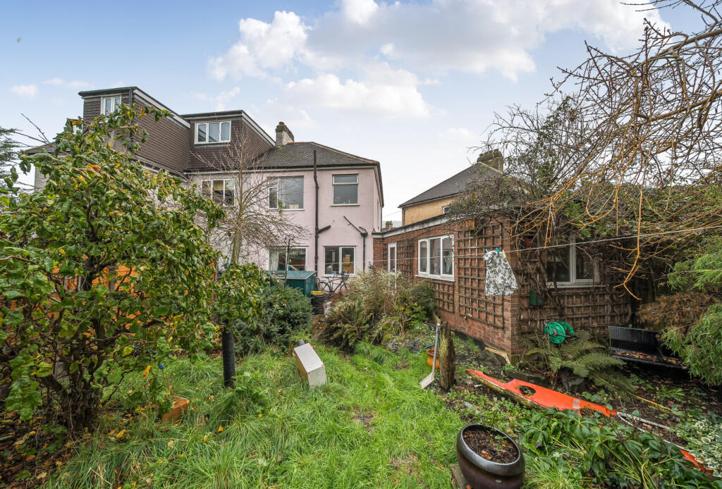 1381742-6-691db23...