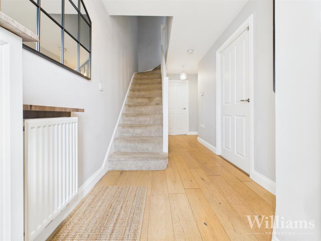 CAM02861G0-PR0418-STILL013 - Copy.jpg