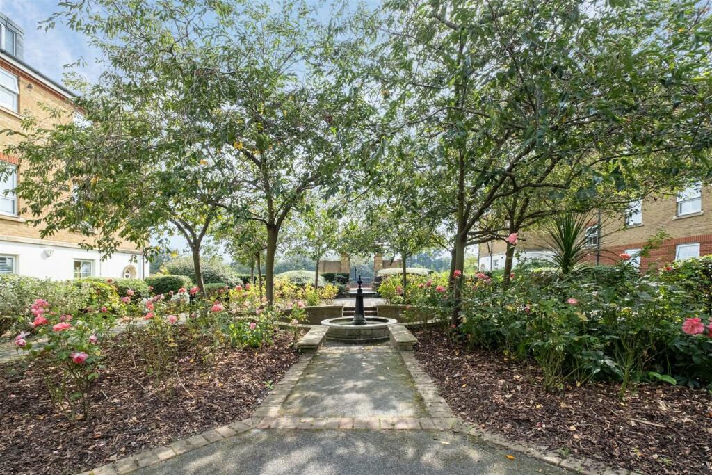 Gwynne Close, W4 - FOR SALE