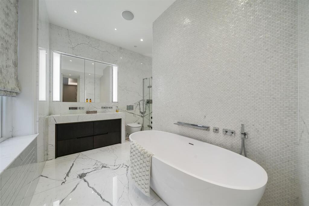 Flat 15, Rutland Court SW7 1BN-No Watermark-4.jpg