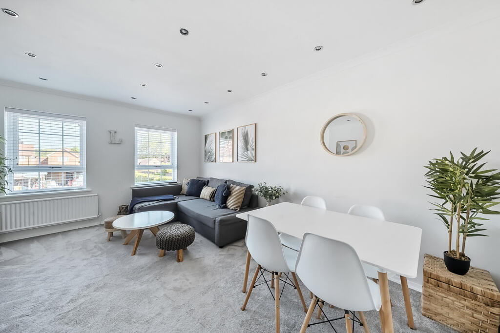 1316704-1-6862784...