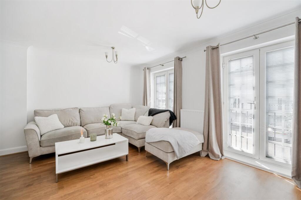 ST THERESA CLOSE (14).jpg