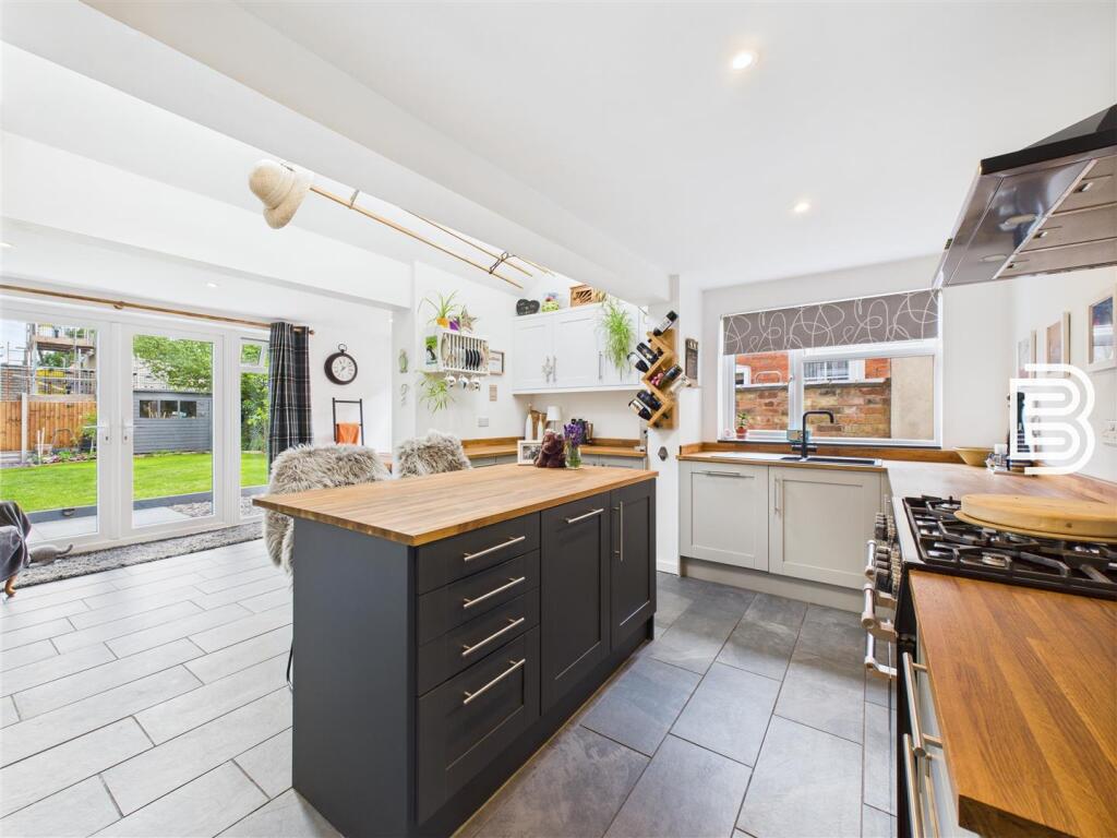 Kitchen Family Room (1).jpg