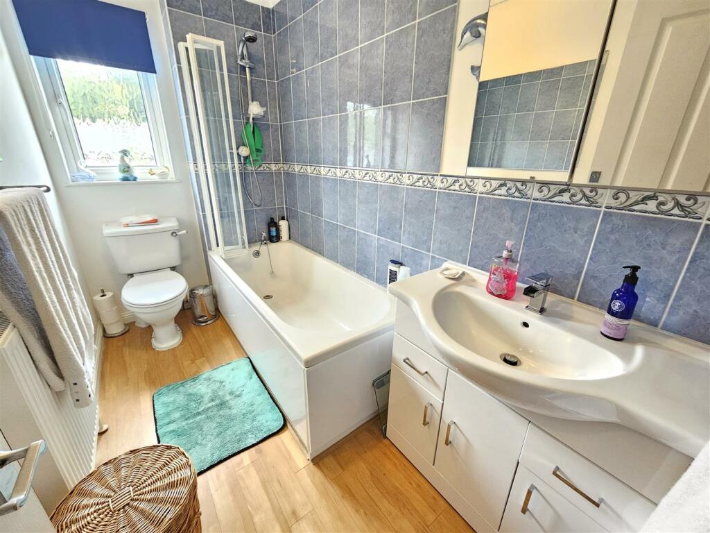 Bathroom.jpg