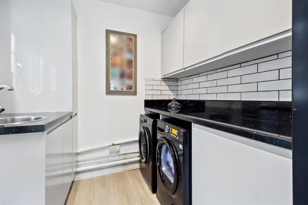 Vicarage Fields 9-018.jpg