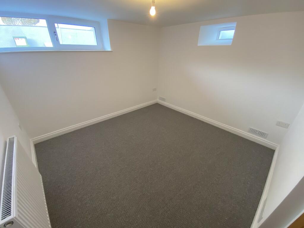 Reception Room/Bedroom