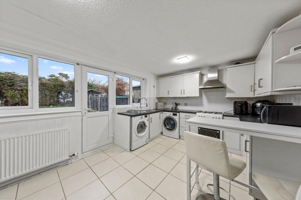 Wroxham Road, Great Sankey, WA5