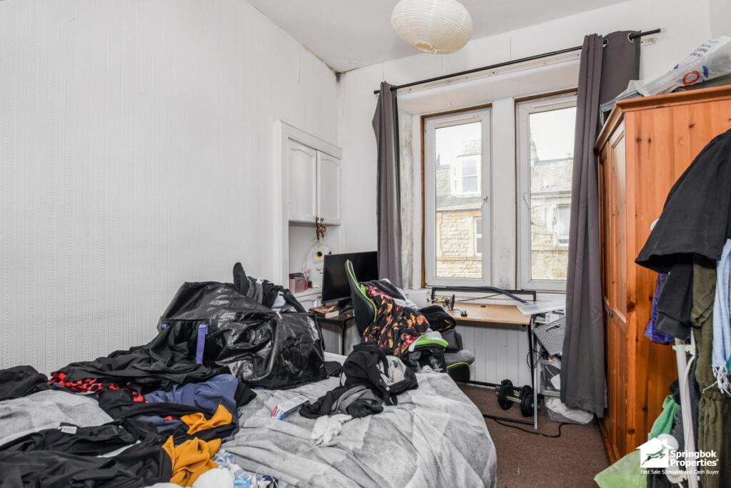 IMAGE 4